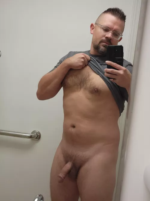 Shameless bathroom selfie to start my day.