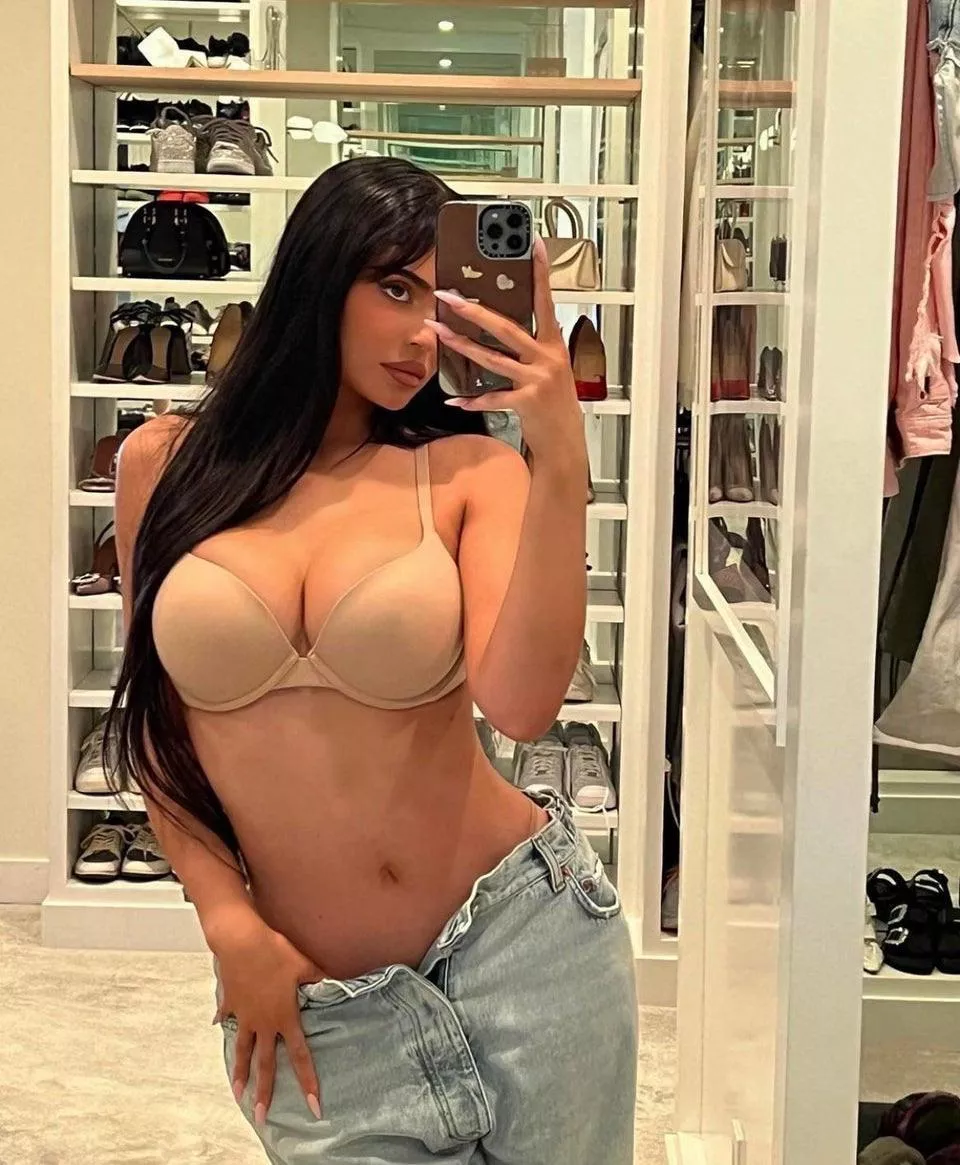 So horny for Kylie