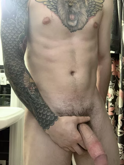 Tired of holding this. Your turn. 🙊(26)