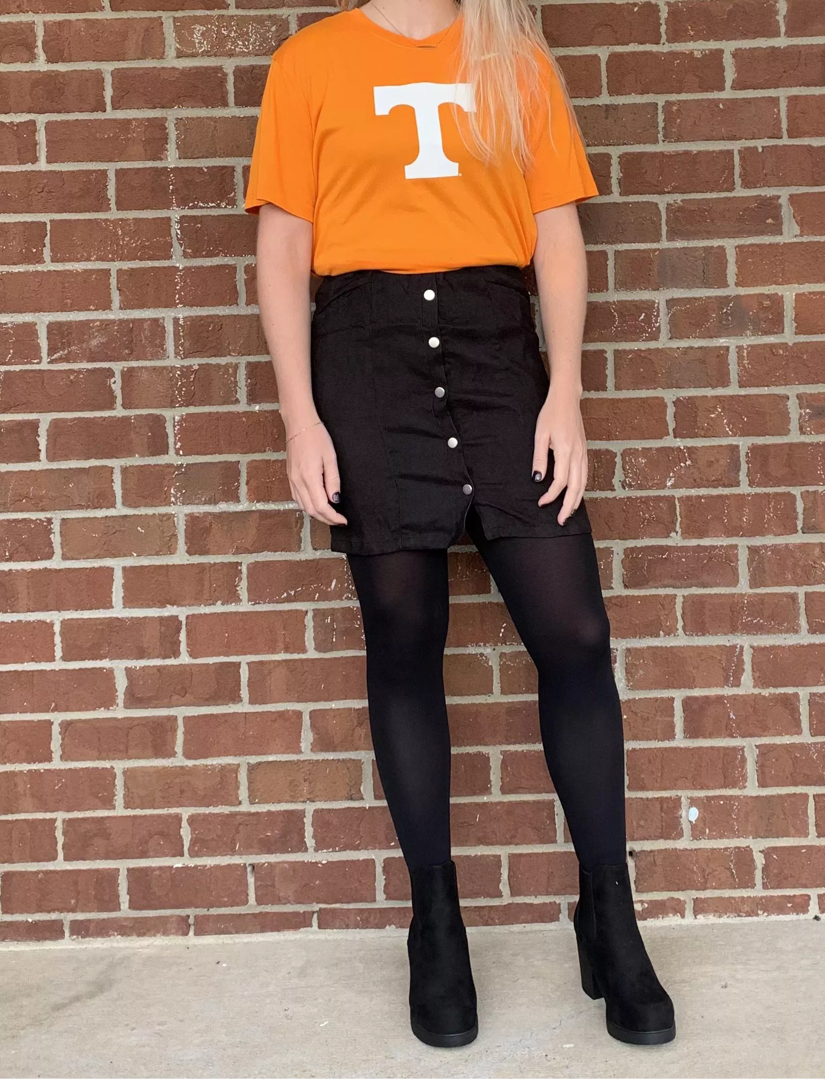 Who is ready [f]or dark mode tonight 🍊🍊??