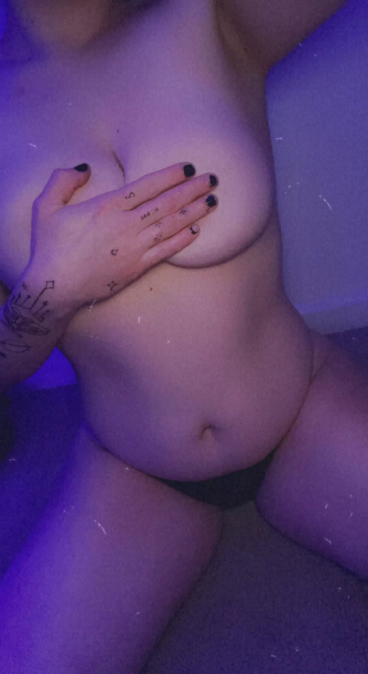 who wants to smoke and play?