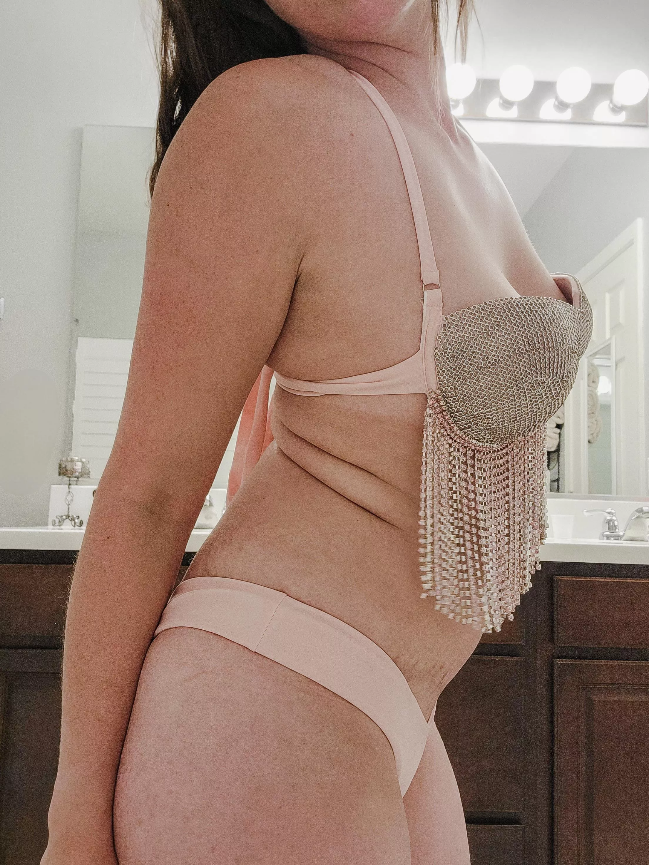 who would want to see more of this 33 yr mama