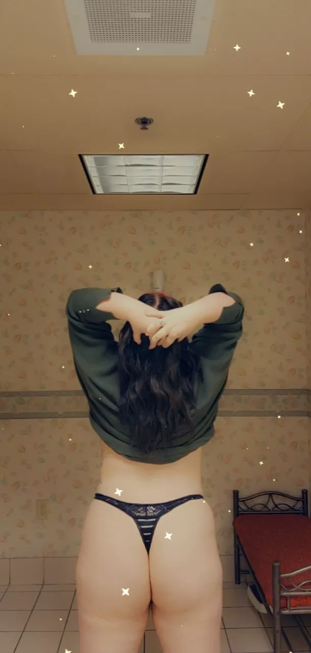 Work is always a good time for a photoshoot 😘