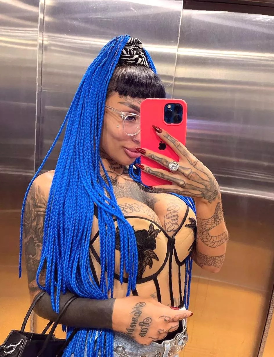 You're here for my boobs, not the title