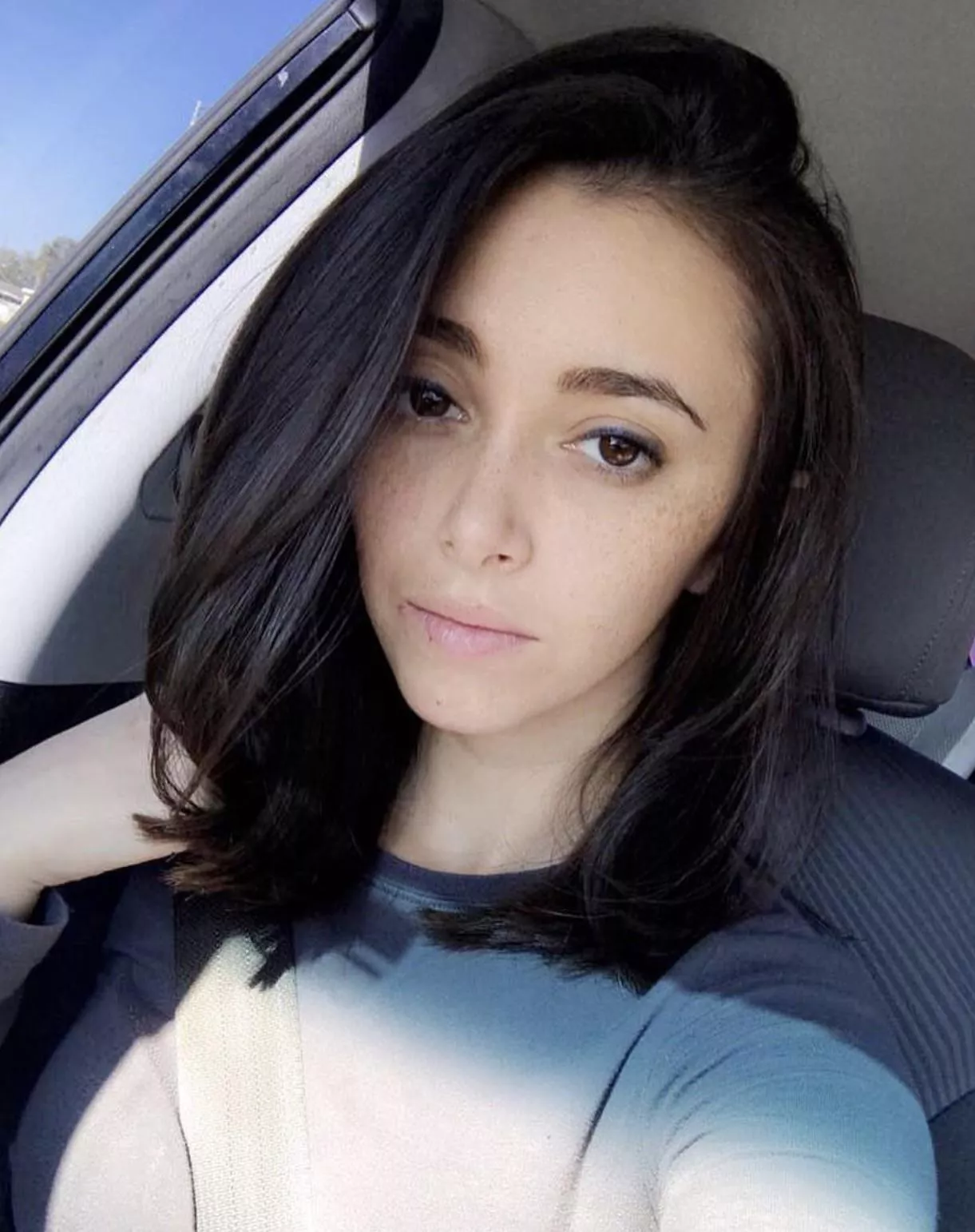 100 “thumbs up” and I’ll share her face getting drenched in cum..