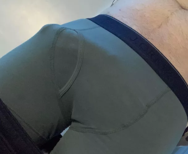 (18) Are you okay with me coming over dressed like this?