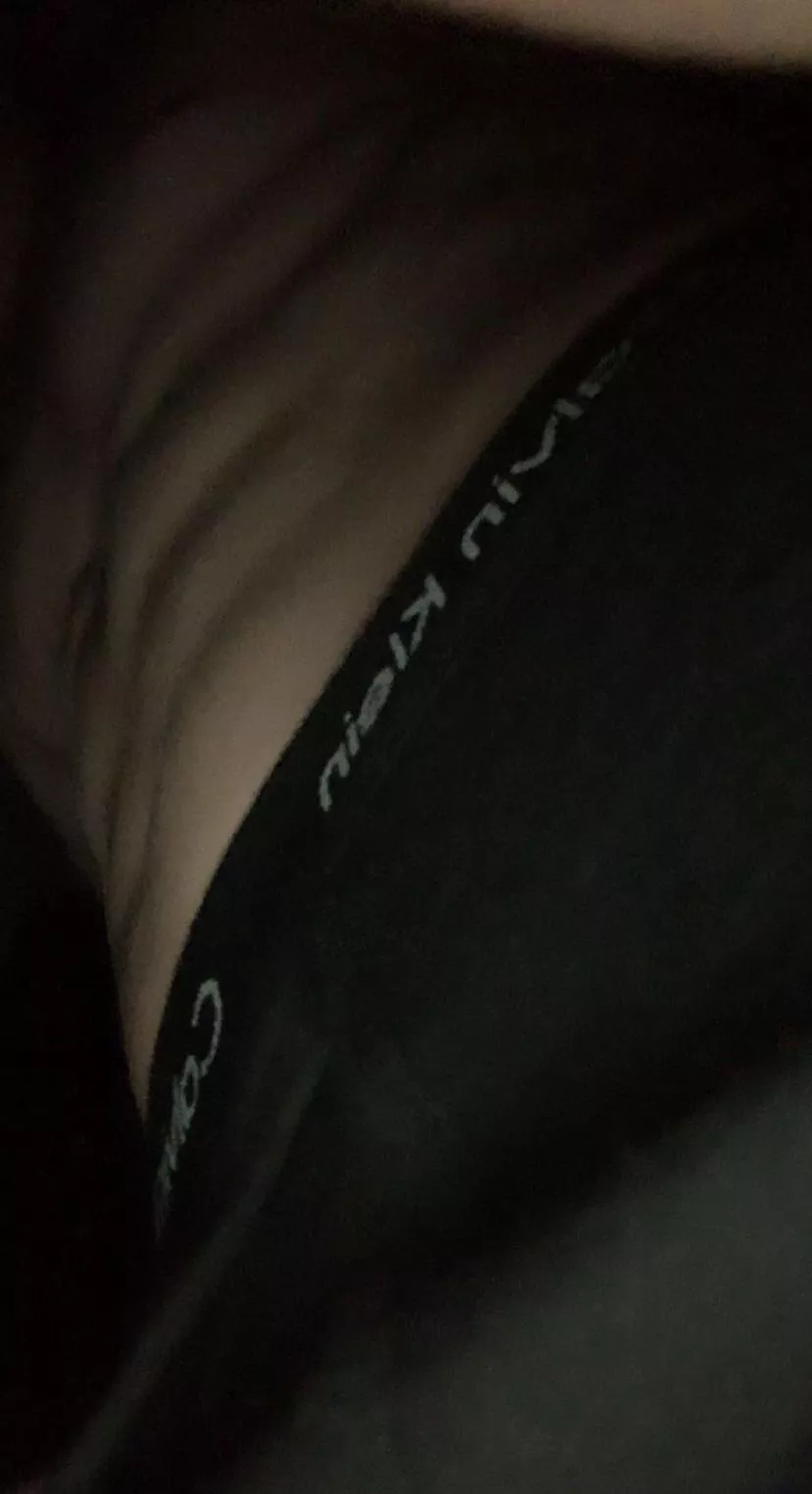 20, looking for twinks and fits. Dm me