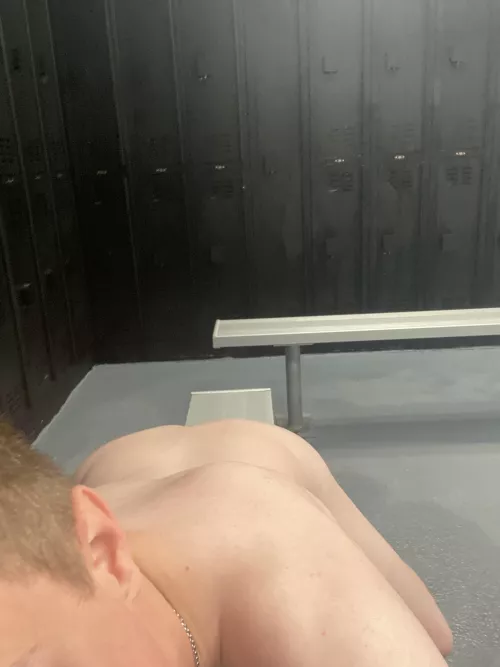 24 You walk in and see your gay best friend like this 👀 what are you doing?