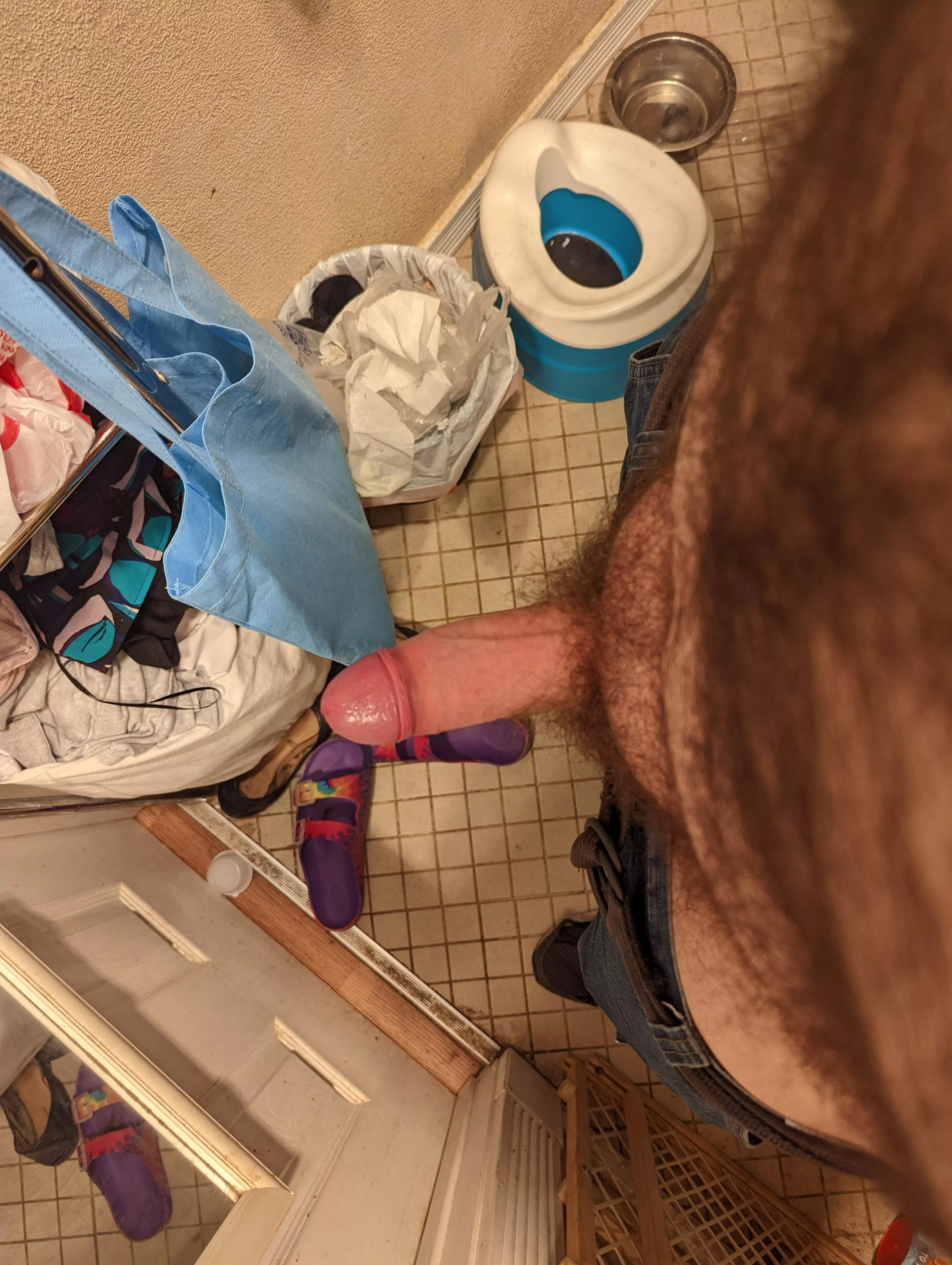 35 bi curious daddy seeing if there's any love ?