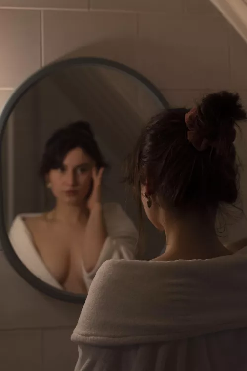 A tease a day keeps the doctor away 🤤