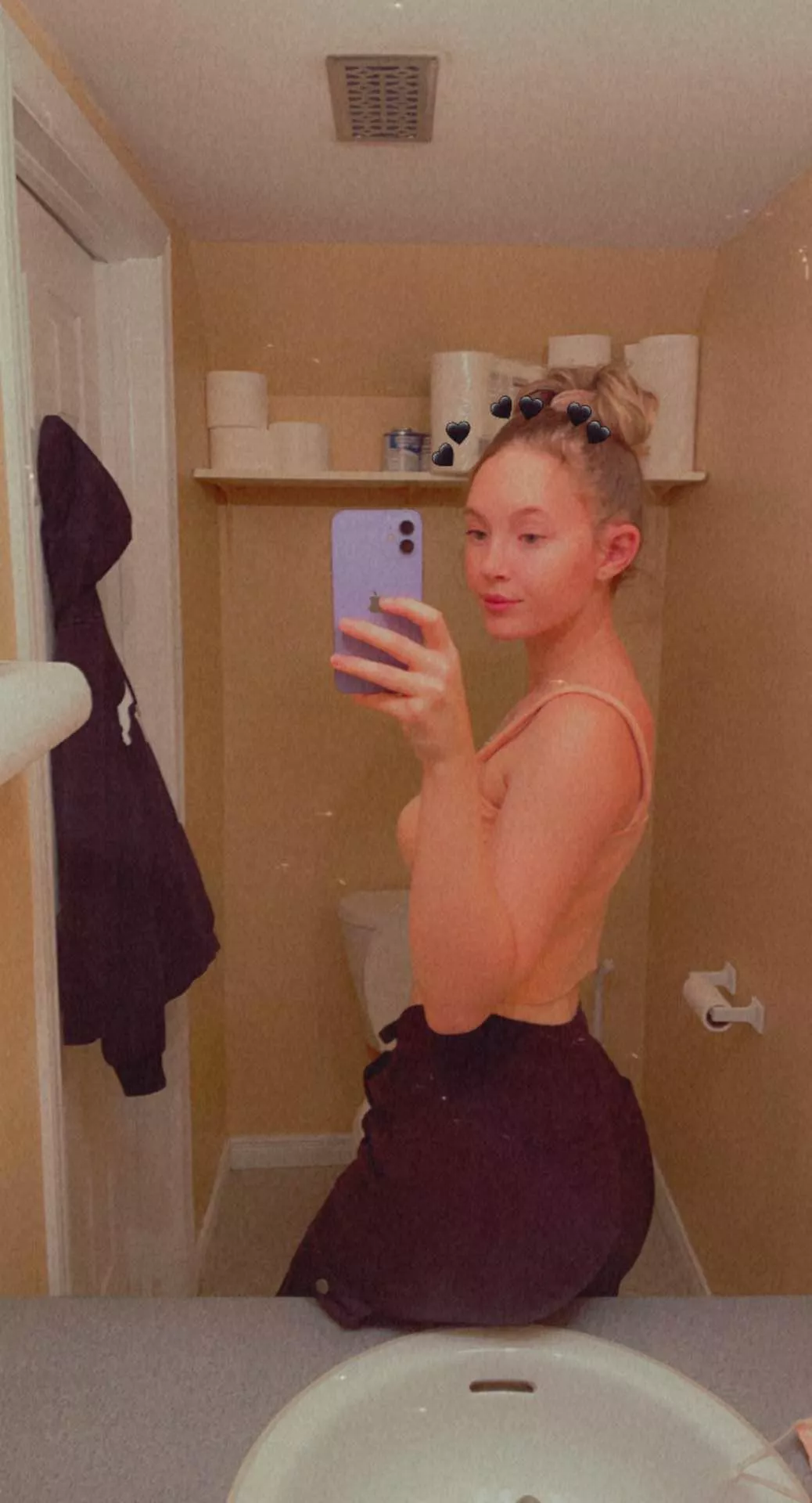 Am I weating panties or not👀.. I shall let you decide ♡. let your mind run wild cuties♡♡