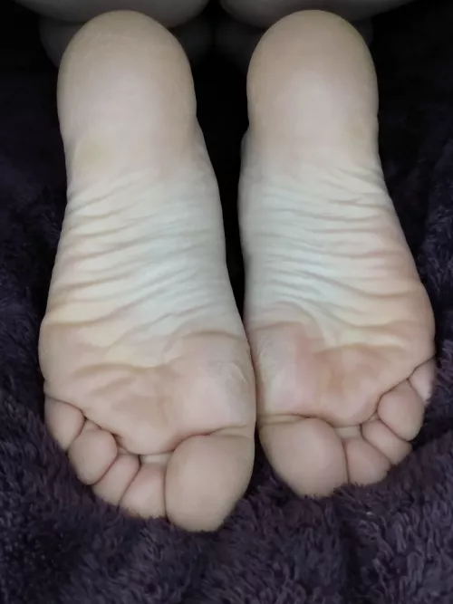 Are my feet wrinkles cute on Sole Saturday?