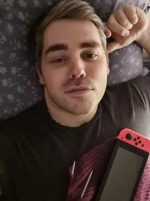 Been sick for almost the entire week, but now I can finally get back to making gaming and knitting progress! 🧶🎮