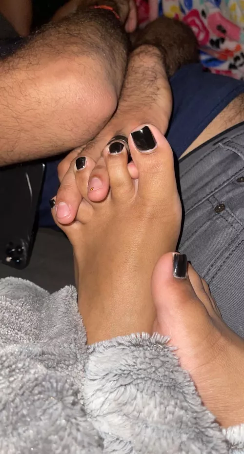 Black toes 😚