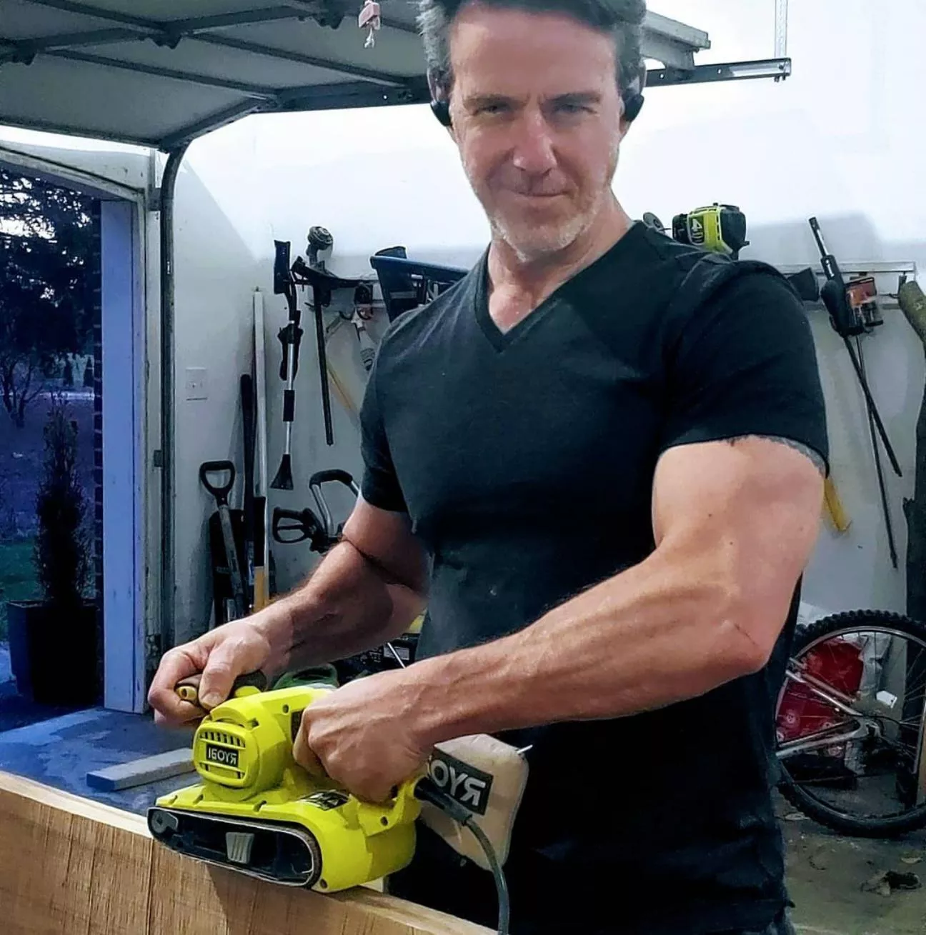 Building a table - power tools make me happy!