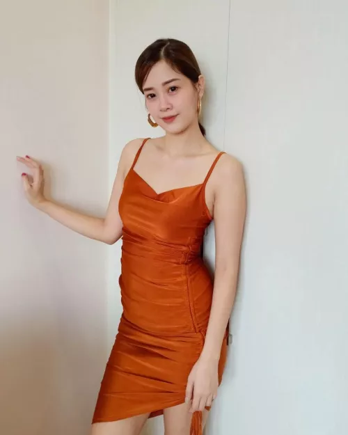 Can a mom still count as a hottie?