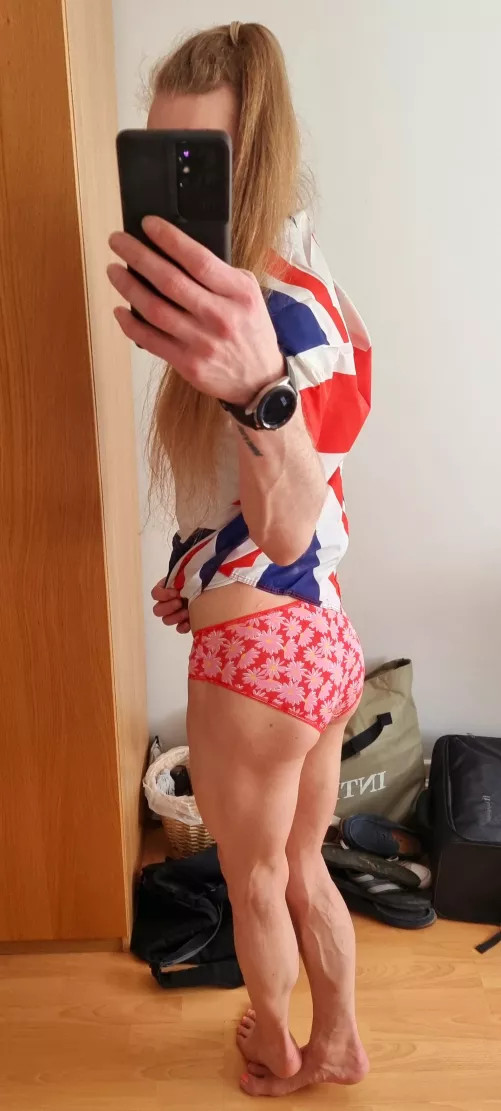 coming round got tea and crumpet? (crumpet pictured)