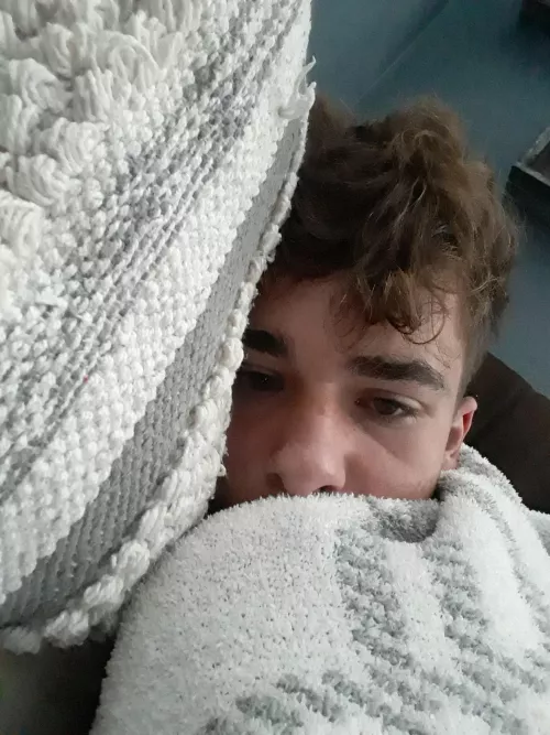 Cuddles and Love needed pls. Also hope u all have a good day.