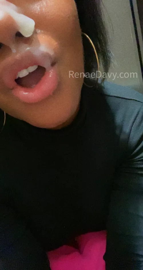 Daddy’s babies be melting on my face 💁🏾‍♀️