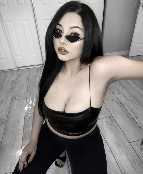 Does my sissies want to see my Halloween costume