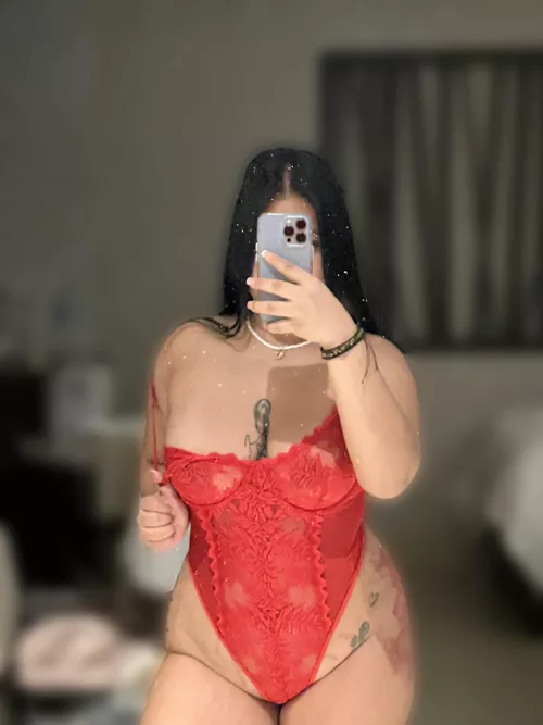 (f) Is it obvious that I love wearing lingerie? ☺️