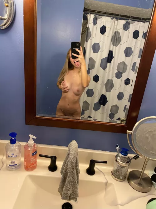 F18 let’s pretend I’m your little innocent neighbor;)