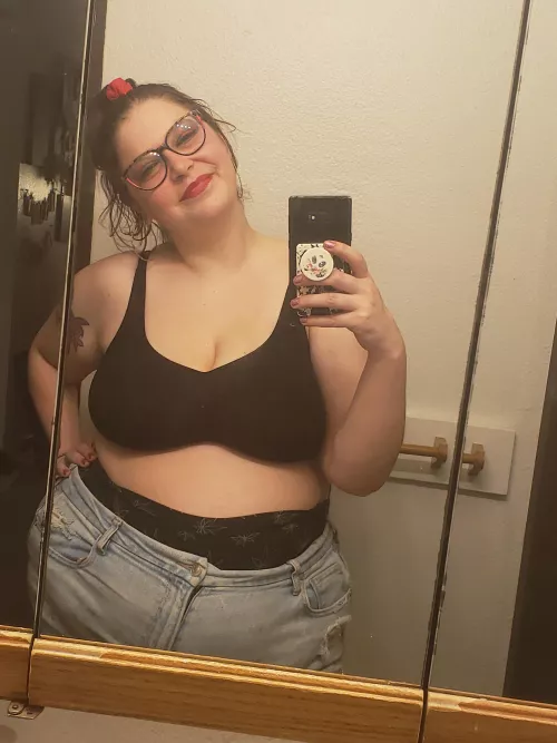 Feeling cute and craving some gay girl love 🥺