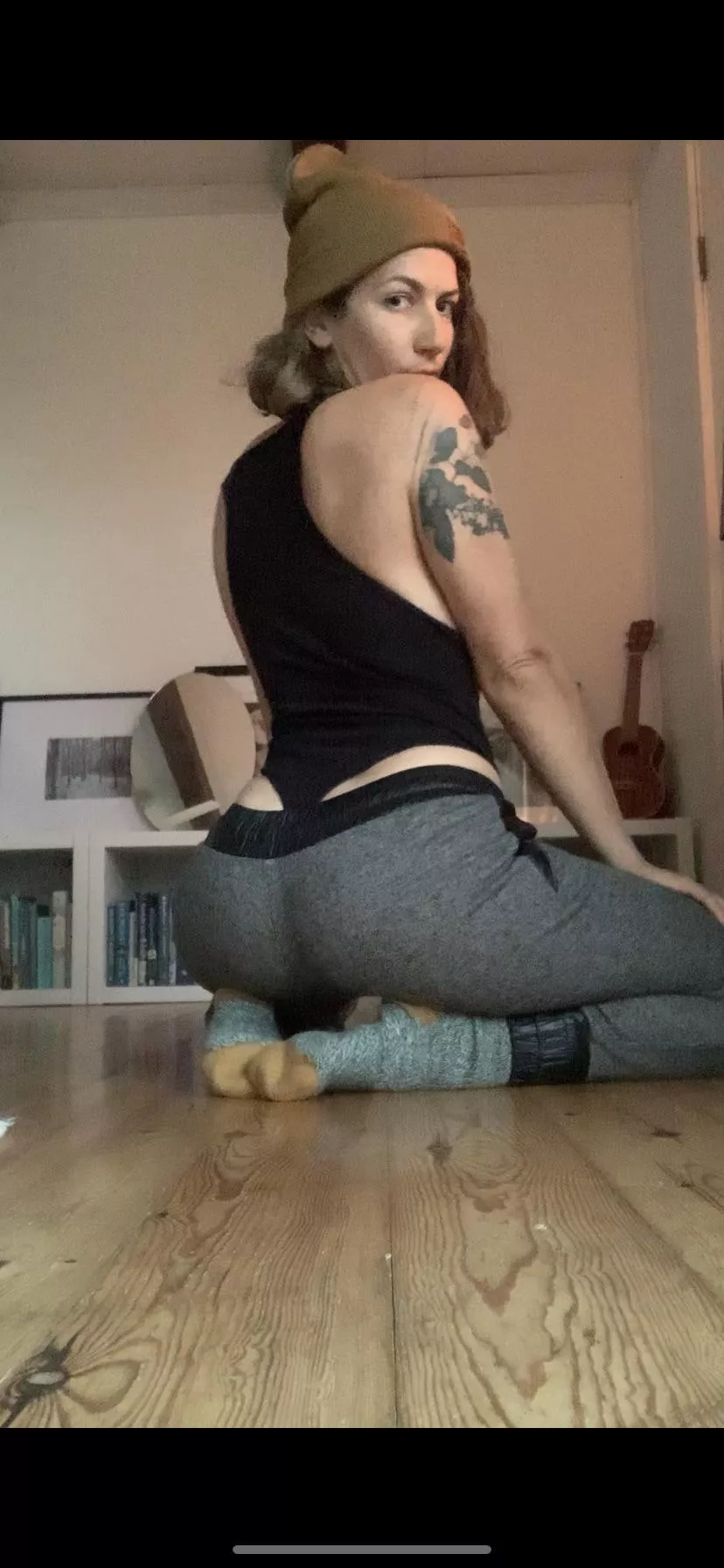 Feeling mild ☺️ [F]