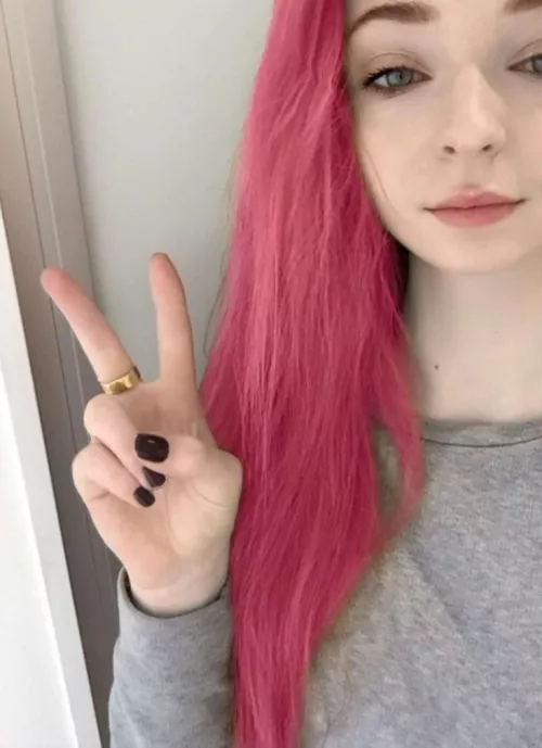 First time posting my face on here haii <3 💞💞