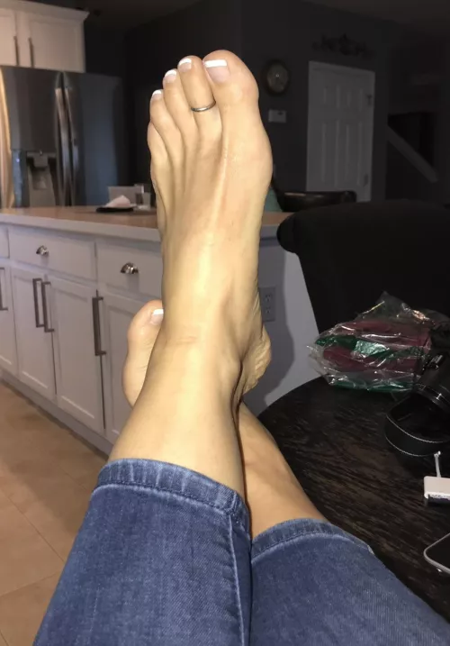 French pedi or color? These toes need to be sucked….