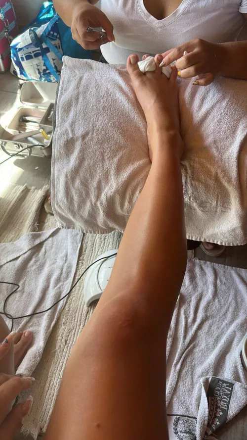 Getting my new pedicure done