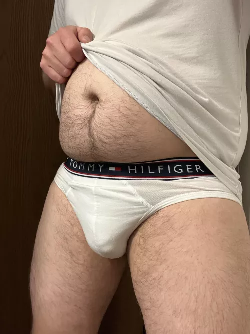 Gotta post some more tighty whities soon, but I liked this pic ;)