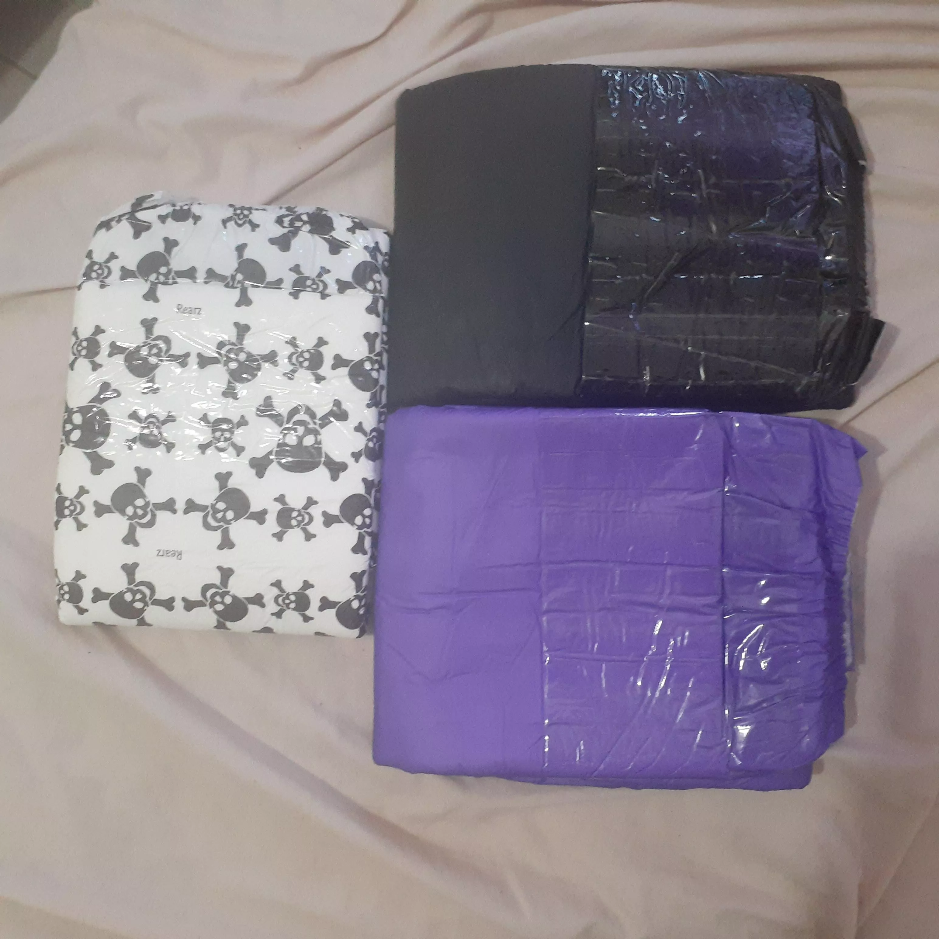 Halloween themed diapers. 🦇 👻 🎃