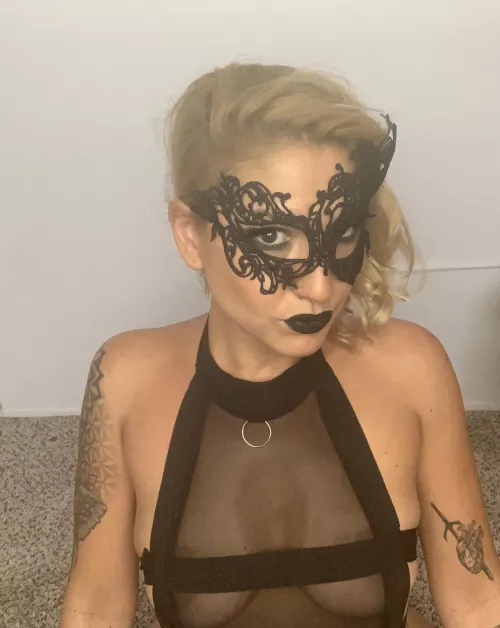 Happy Halloween weekend 😈