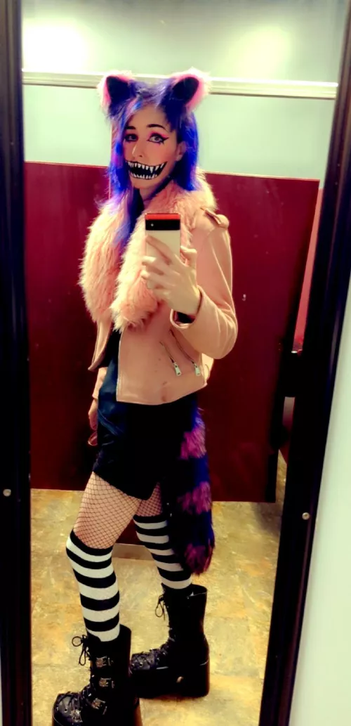 Happy Halloween ya filthy animals 💜💕