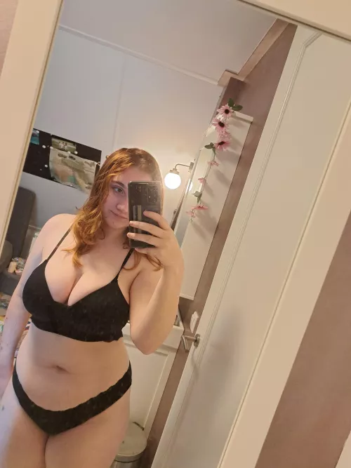 happy sunday everyone [f]