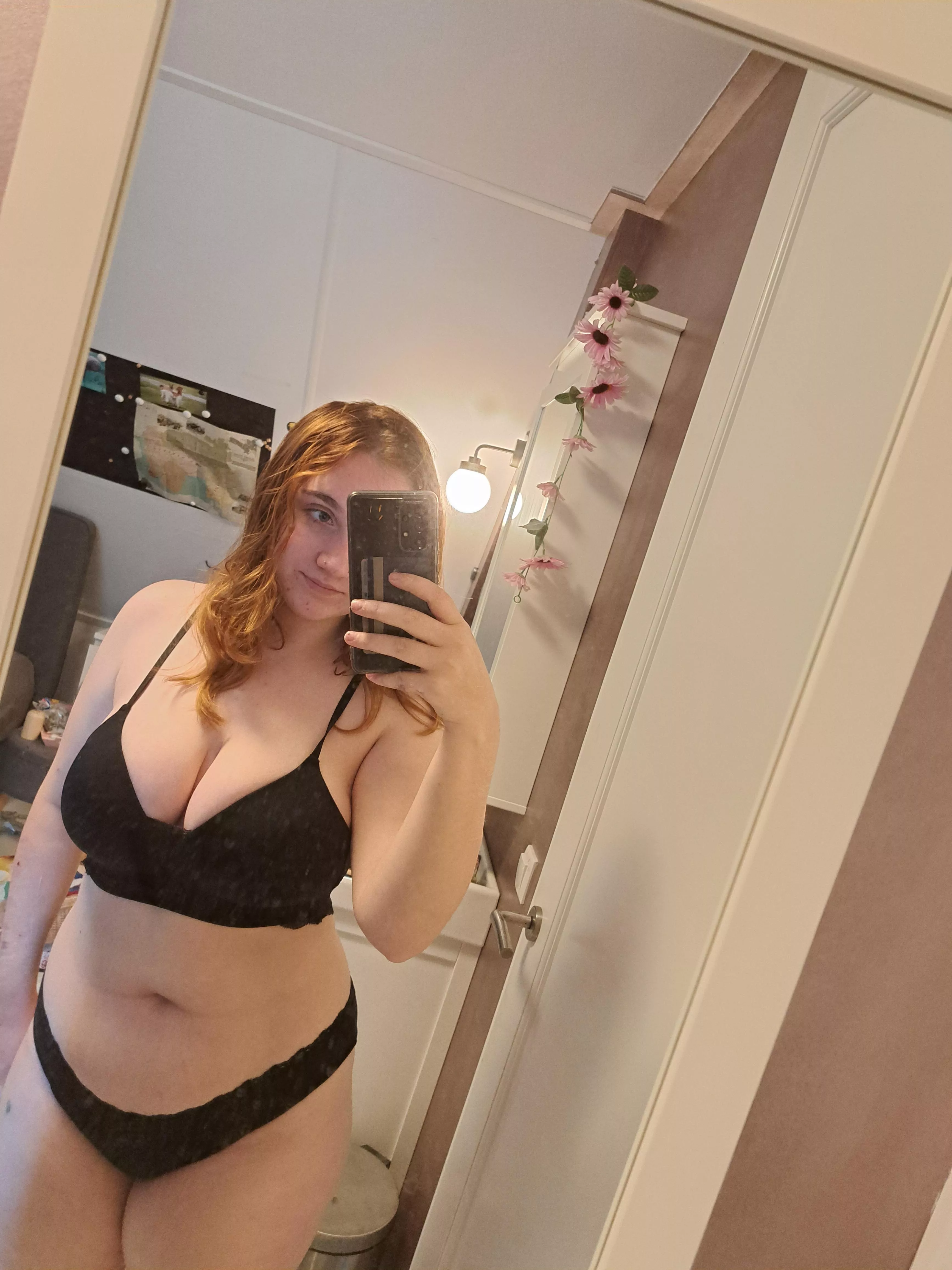 happy sunday everyone [f]