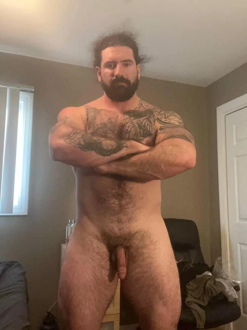 Home alone and need to drain my thick cock. Anyone wanna help this hairy thick daddy?