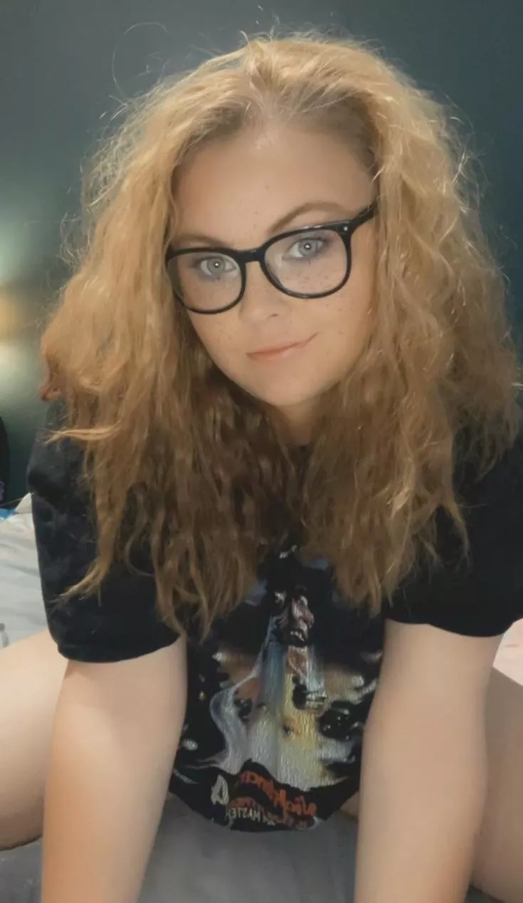 I hope you like geeky gamer girls