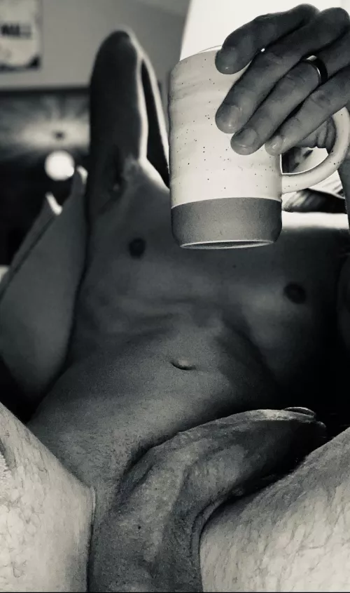 I know you’re staring at my co…ffee, aren’t you? ☕️😏 [37]