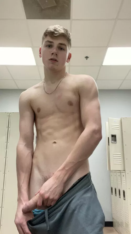 I need a spot in the gym… would you take my massive cock as a return favor?