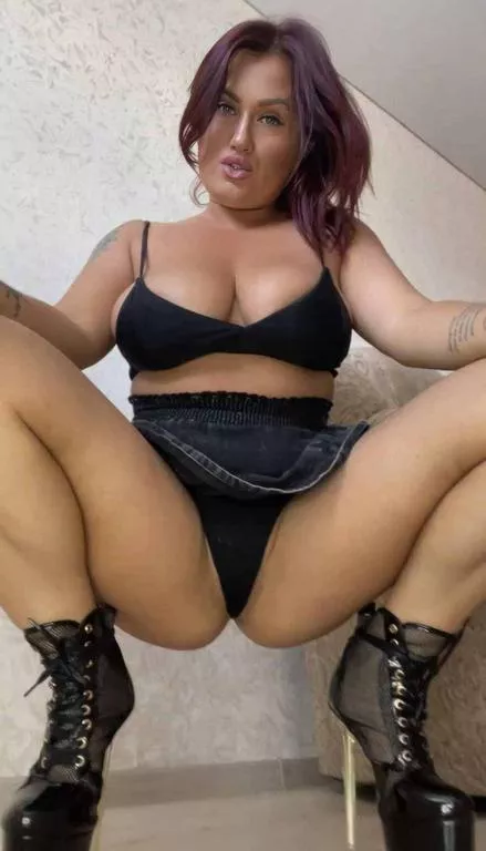 I think the heels make this outfit