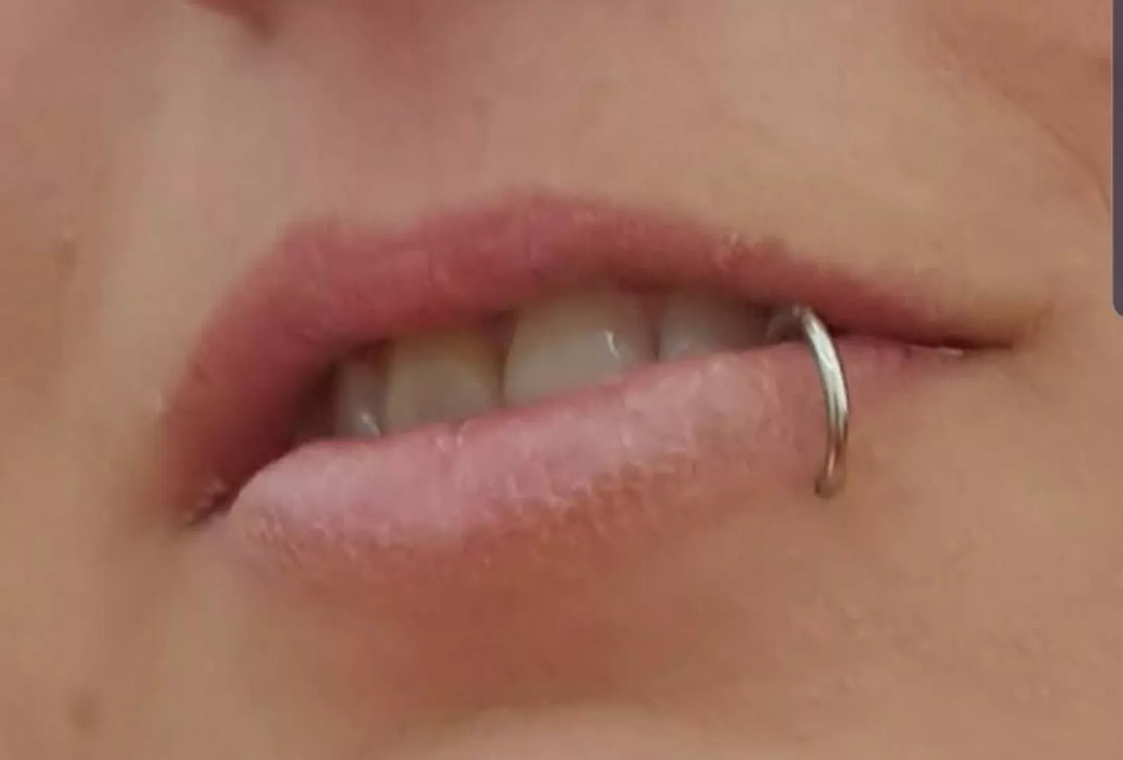 if you like her upvote and i will go on