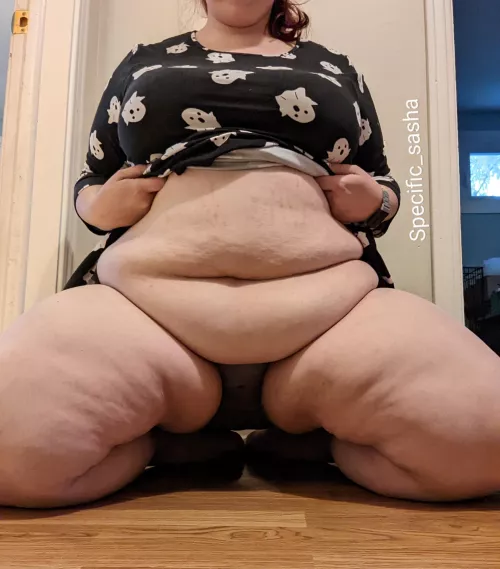 it's almost Halloween, who wants to make me scream 🙋🏻‍♀️