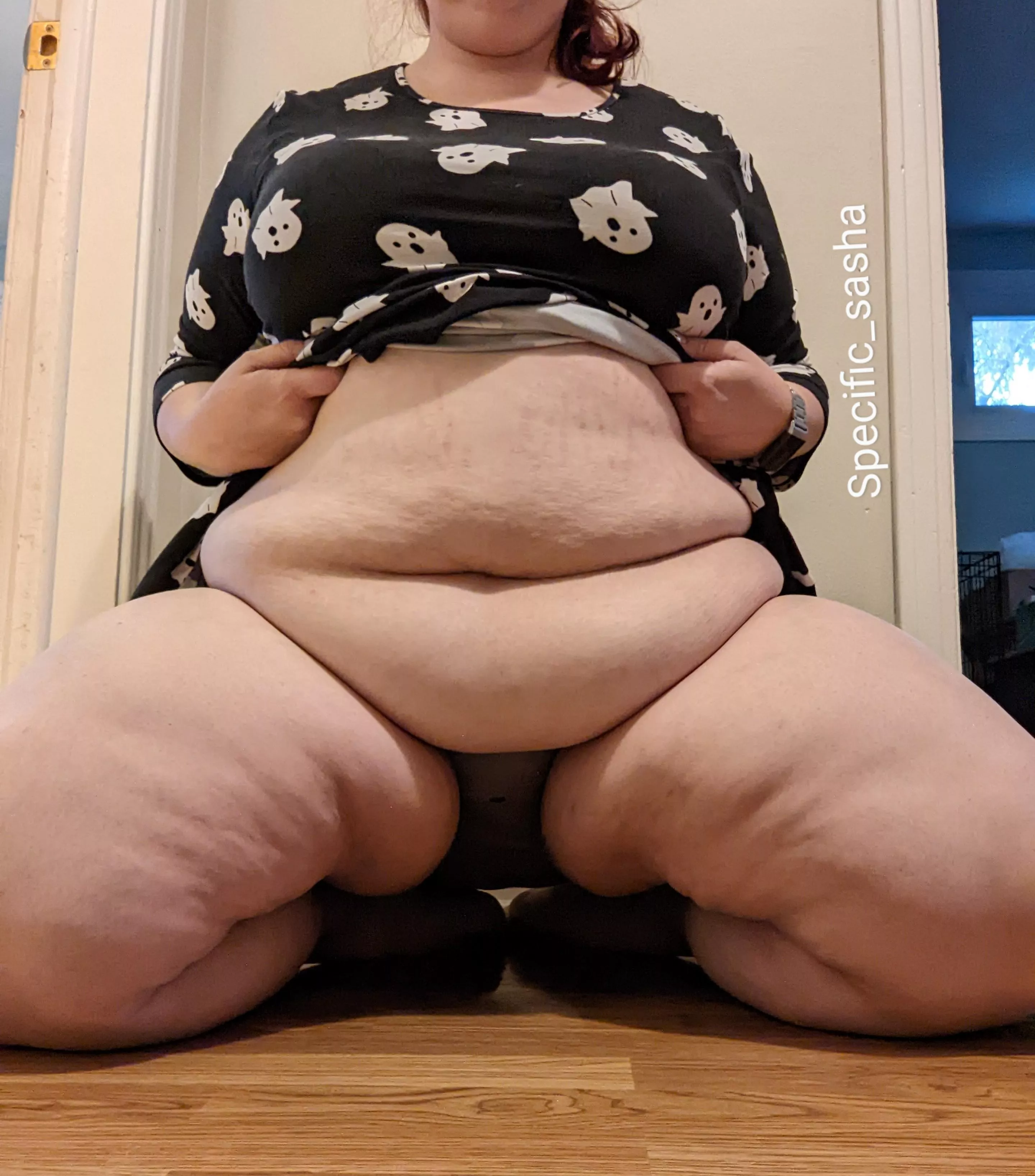 it's almost Halloween, who wants to make me scream 🙋🏻‍♀️