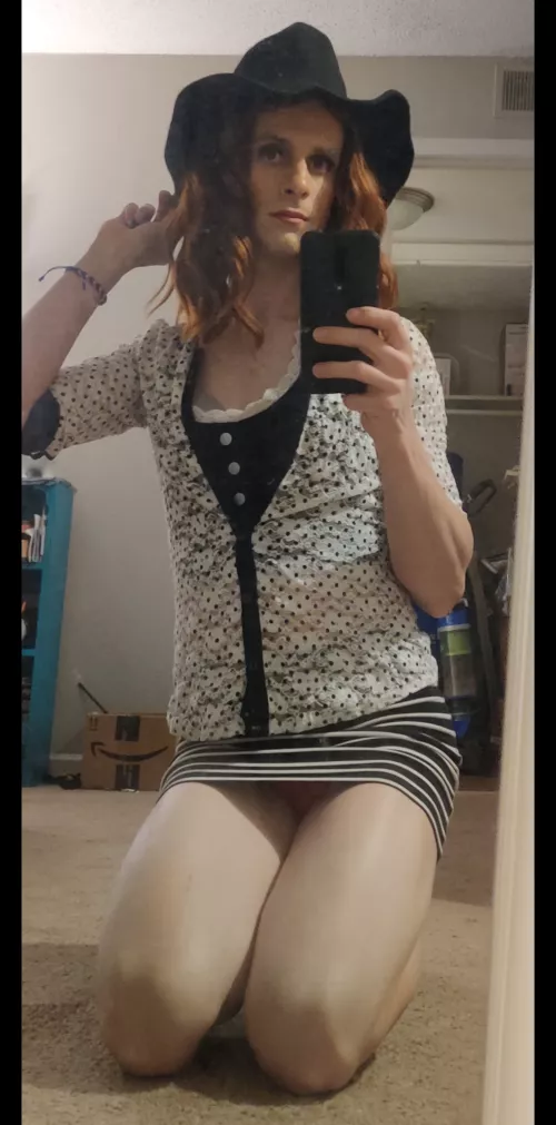 I've finally accepted my role in this world!! I love you serve as a sissy slave!