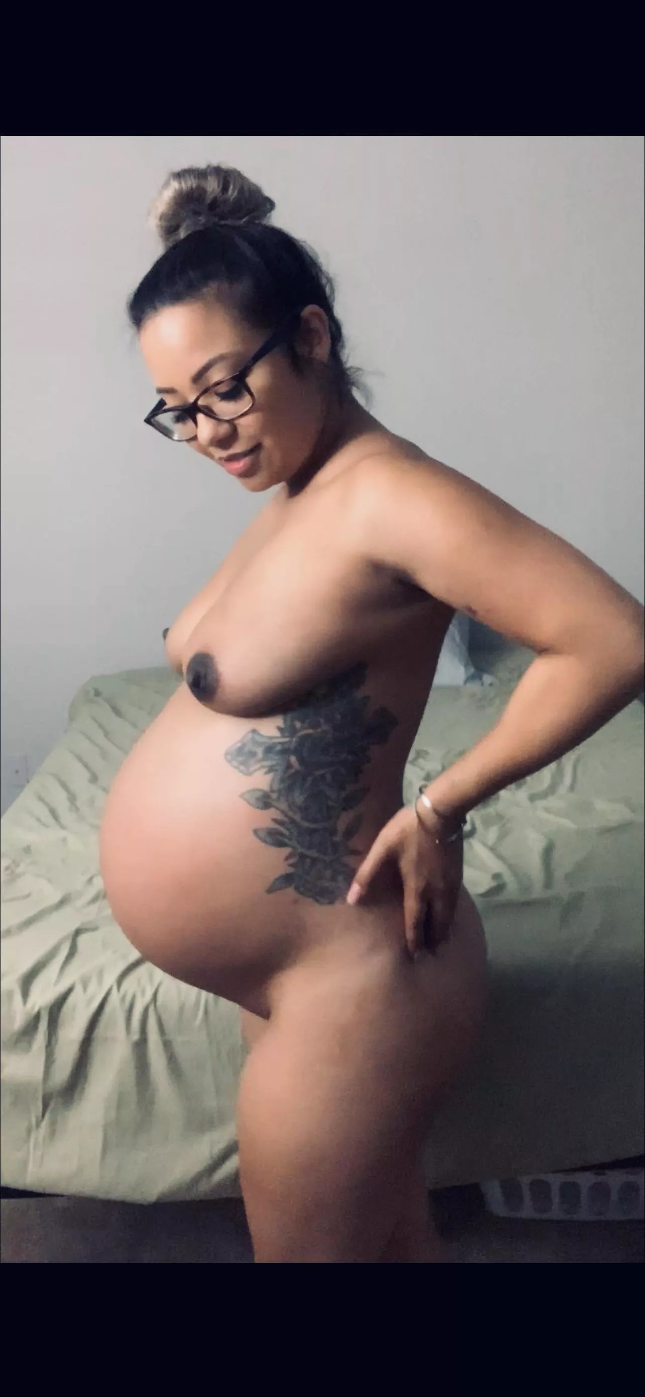 Just some belly action to end this Saturday night ❤️(OC)