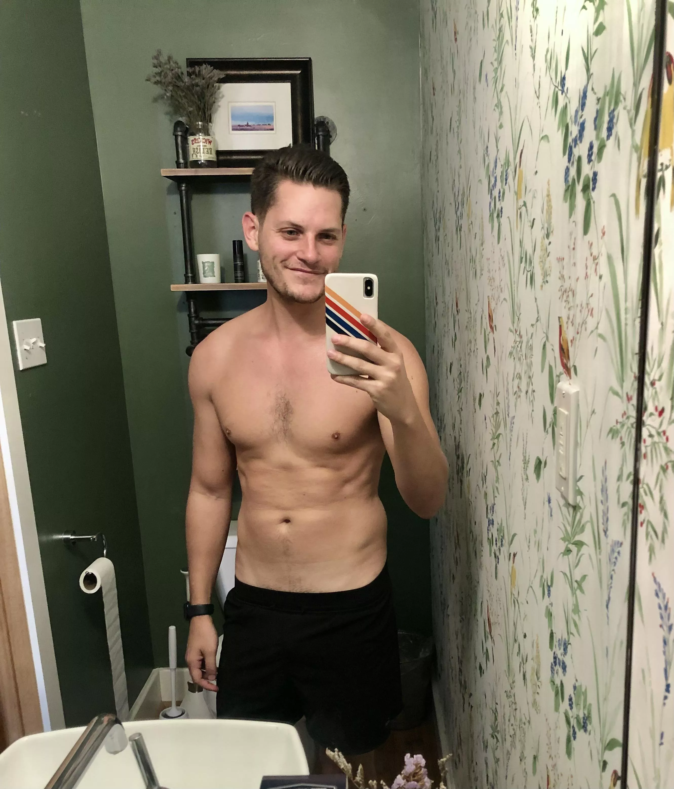 (M) Post run! Really beautiful fall day out here :)