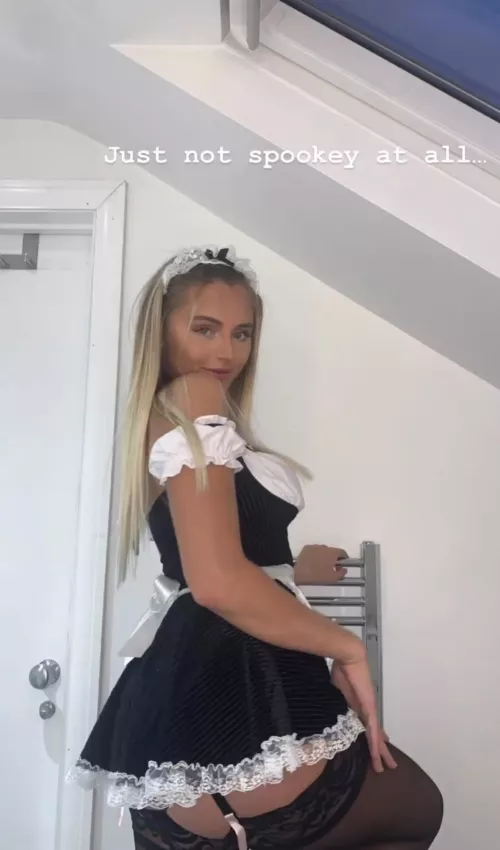 Maid for taking it from behind