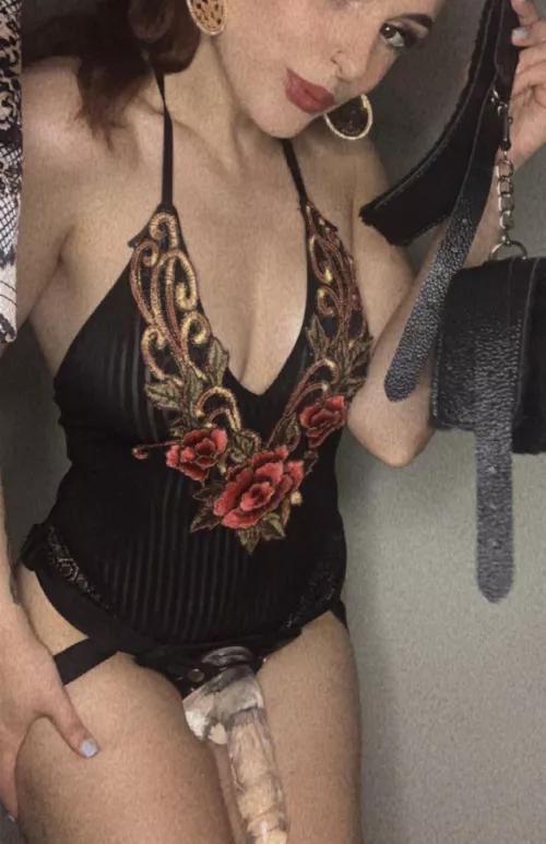 Mommy’s gonna tie you up. Helplessly getting your bussy pounded until i decide you’re ready to sissygasm.